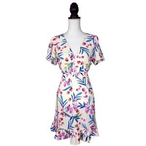 NEW NWT Urban Girl Ivory Floral Ruched Bodice Flutter Hem Dress Size Medium